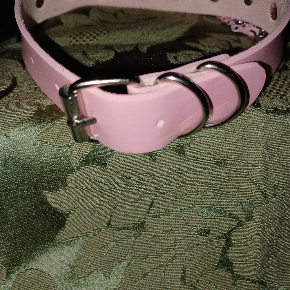 Edgy Pink Hello Kitty Choker - Picture 14 of 14